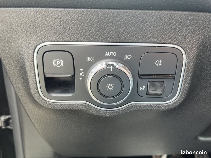 Mercedes GLB 200D 150CH AMG LINE 8G DCT (image 31)