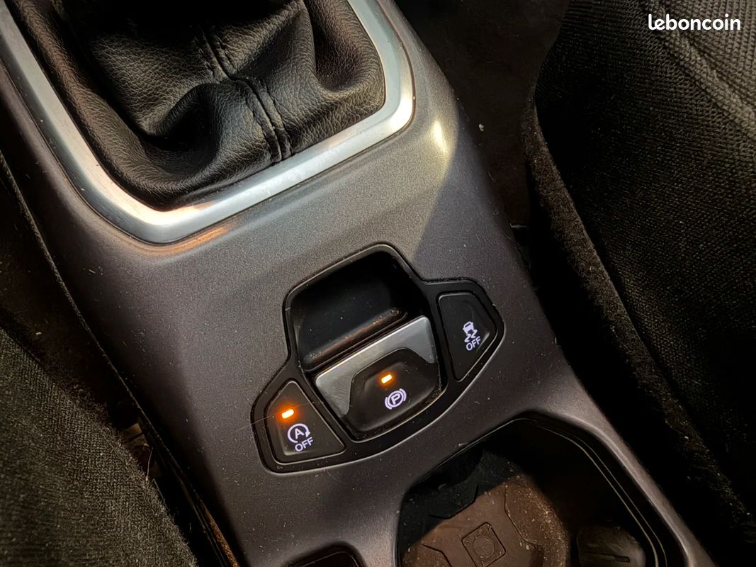 Jeep RENEGADE Longitude 1.6 CRD 120ch ~ TOIT OUVRANT ~ APPLE CARPLAY (image 33)