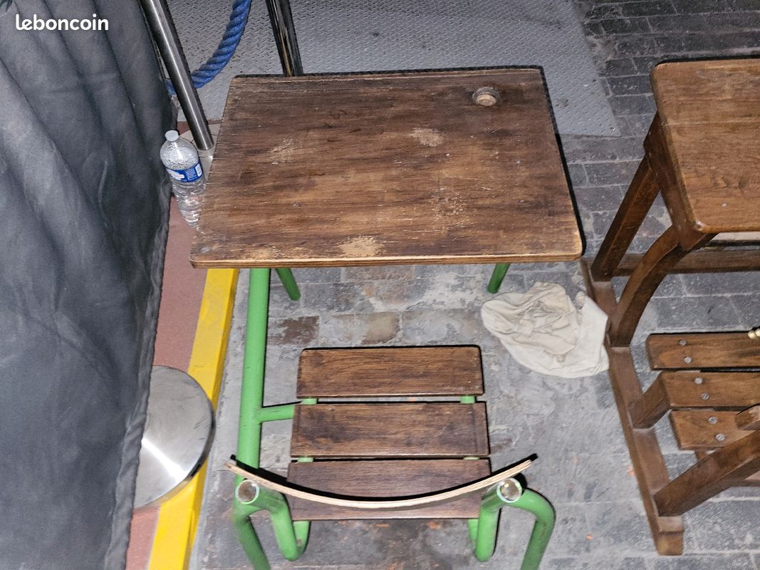 Bureau à l'ancienne en bois école (image 1)