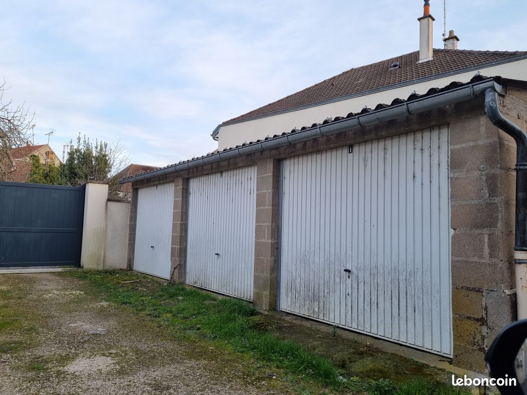 ROMORANTIN - GARAGE - 4, rue des Champs Ragot · à Romorantin-Lanthenay · 70 €/mois