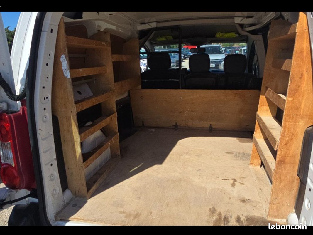 CITROEN BERLINGO FGN HDi 92 COURT 625 KG CLUB (image 8)
