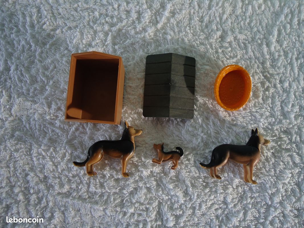 400 annonces chien N° 8 PLAYMOBIL quasi neuf BERGER ALLEMAND pour completer ta maison , foret , animaux , ferme , centre de soin (image 3)