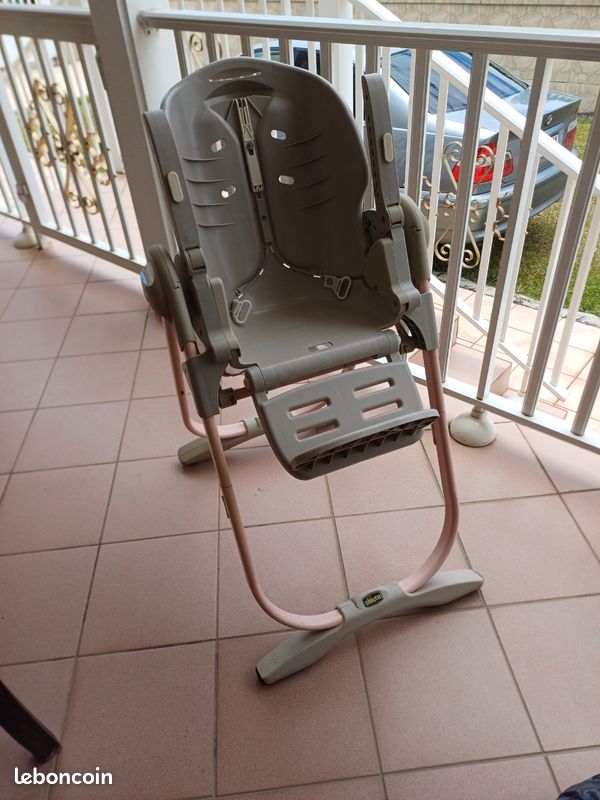 Chaise haute enfant (image 3)