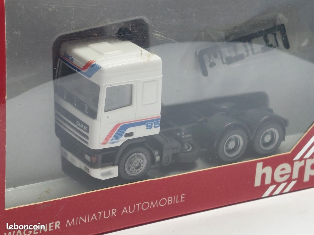 Herpa, Neuf, Daf 95 semi porte container UTC Herpa, Neuf, Daf 95 semi porte container UTC