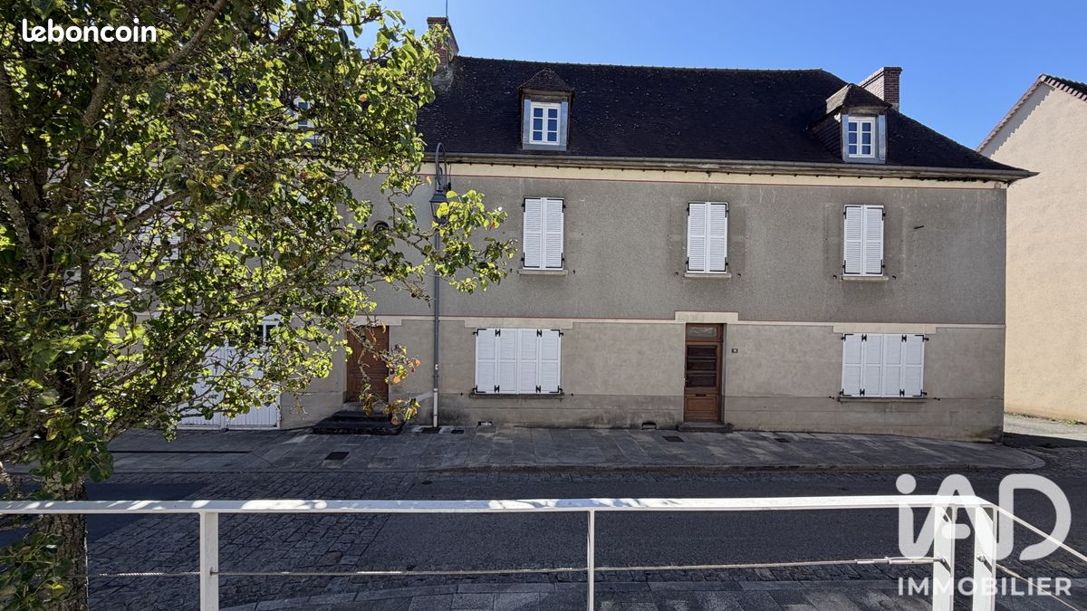 Maison 12 pièces 213 m² · à Boussac · 213 m² · 165 000 €