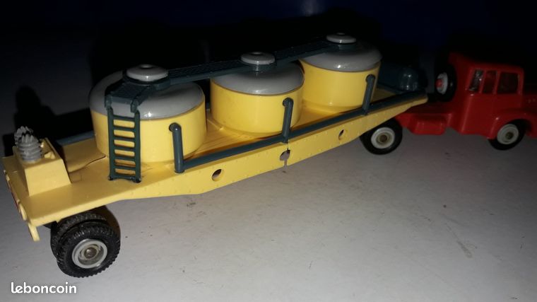 NOREV France - Camion UNIC Cimentier ISOARD - Échelle 1/87 - Plastique - Boîte D'origine