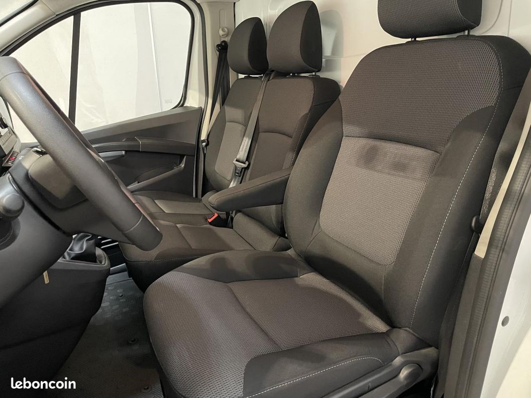 RENAULT TRAFIC L1H1 3000 Kg 2.0 Blue dCi - 130 Euro 6e III FOURGON Fourgon Confort L1H1 PHASE 3 (image 11)