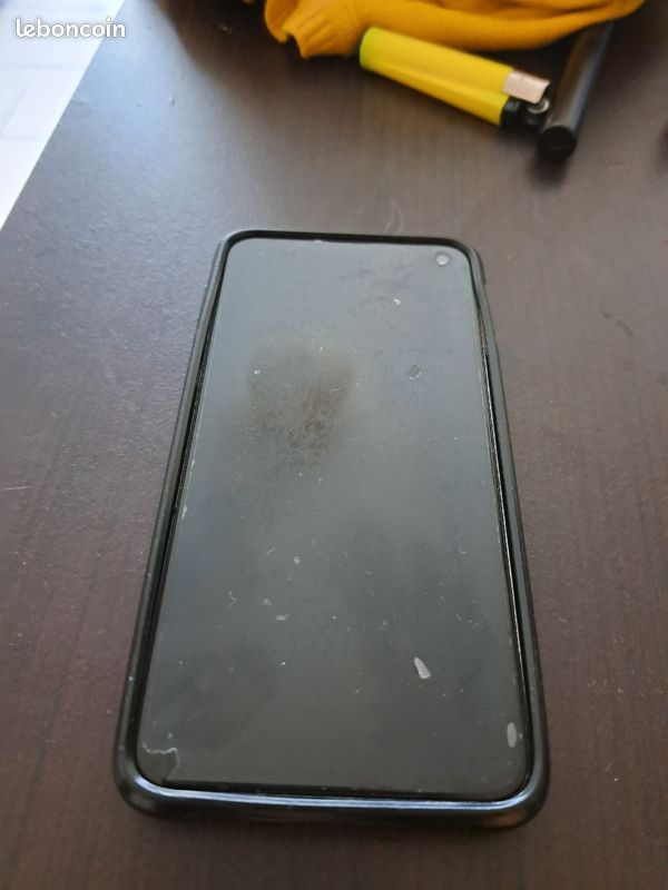Samsung S10 (image 1)