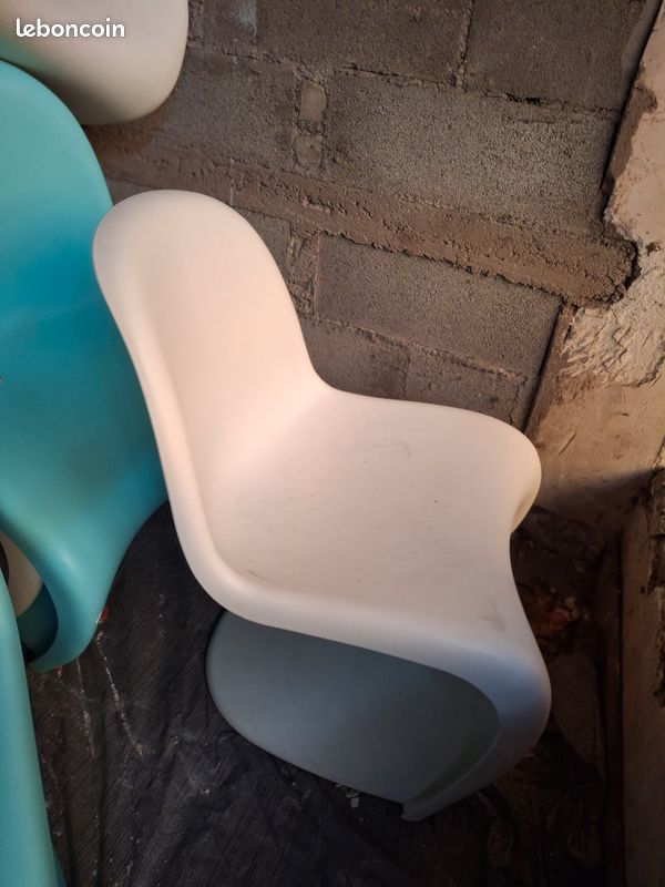 Chaises design (image 1)