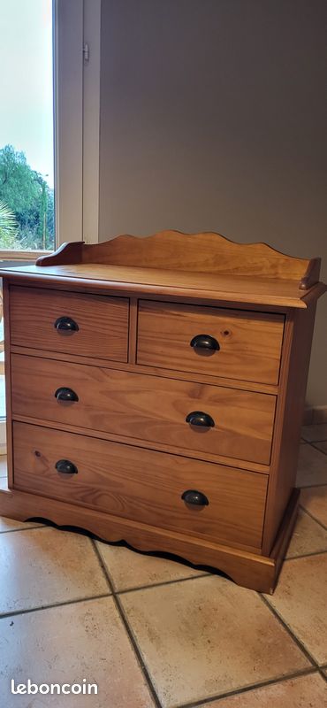 Commode pin massif (image 1)