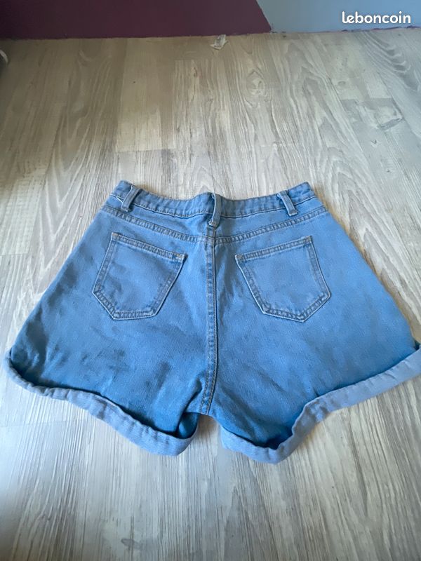Vêtement femme short en jean Vêtements