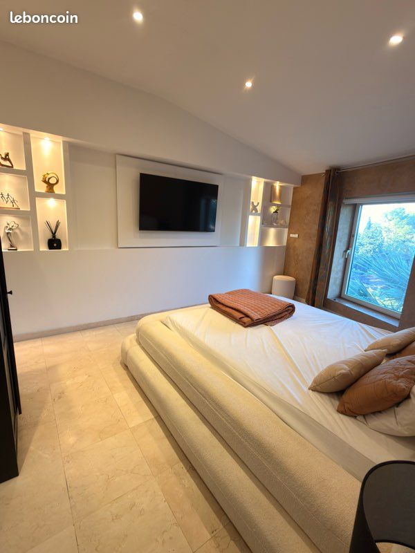 Appartement 2 pièces 70 m² · à La Ciotat · 70 m² · 1 100 €/mois