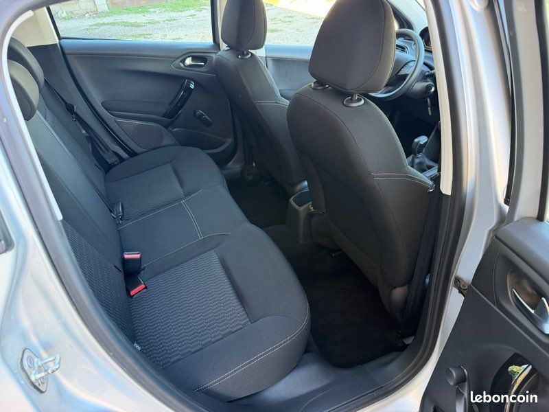 Peugeot 208 1.6 BlueHdi 75 Garantie Clim GPS Kit Distribution OK (image 9)
