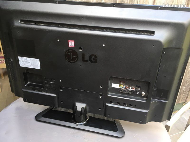 Téléviseur 39 pouces - 98 cm LG 39LN400 HDMI+Péritel (image 4)