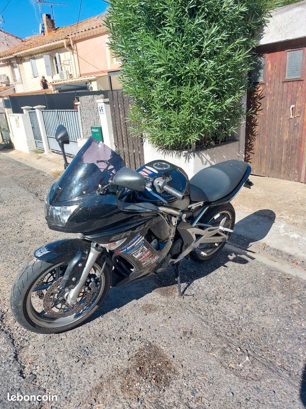 Kawasaki er 6 f (image 1)