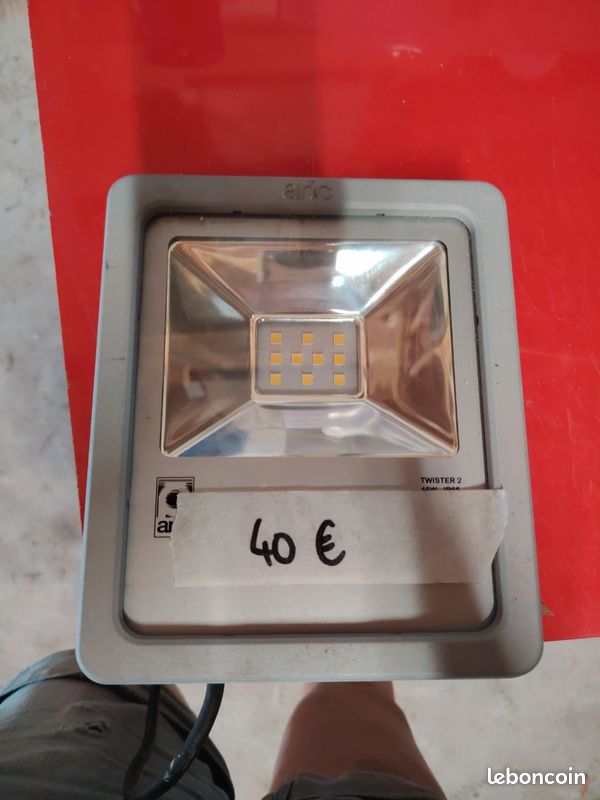 Projecteur extérieur (image 1)