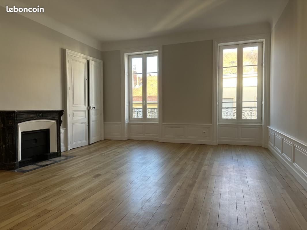 Appartement 4 pièces 95 m² · à Roanne · 95 m² · 745 €