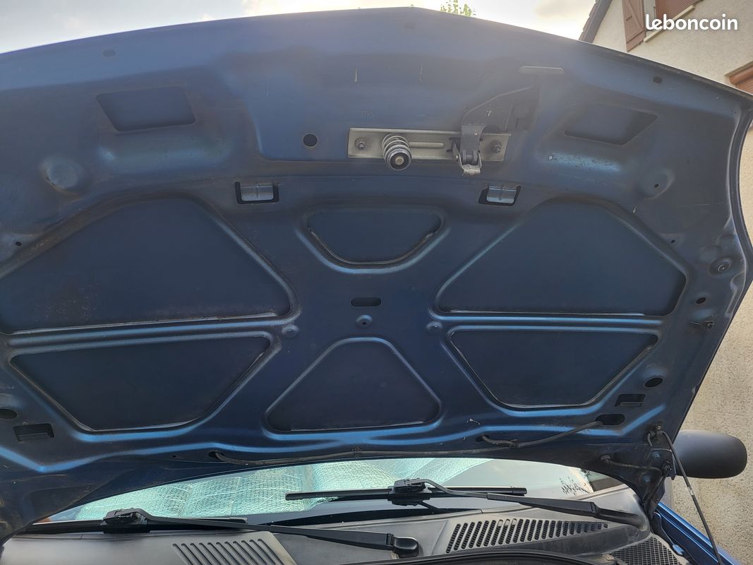 Capot clio 2 phase 2 (image 2)