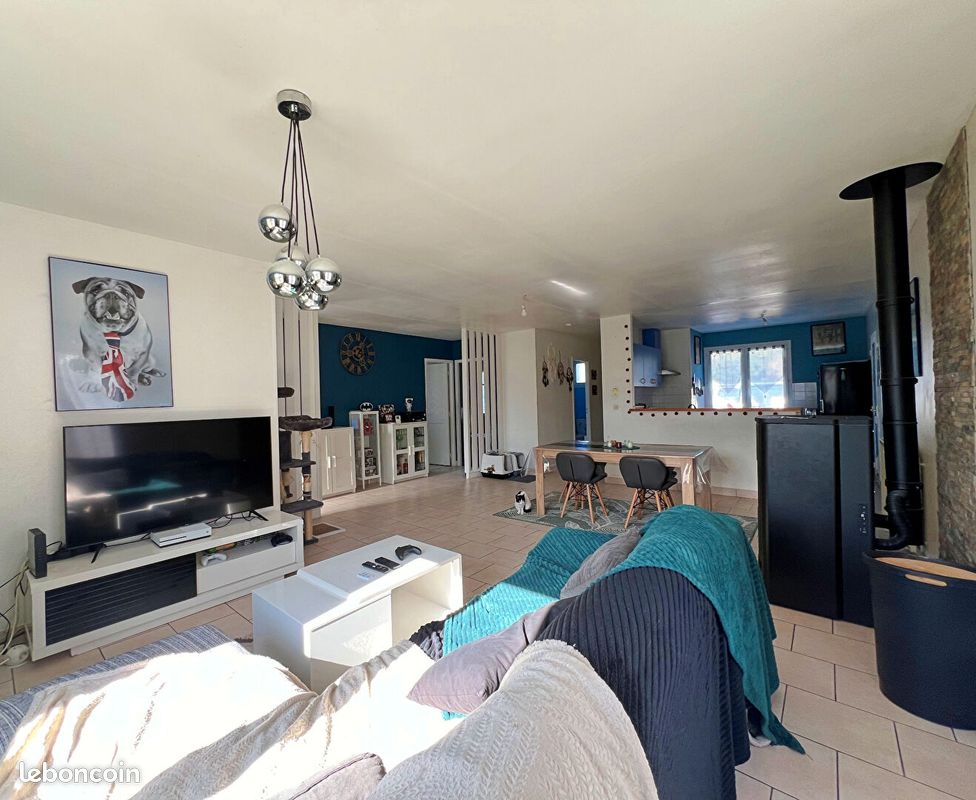 Maison 4 pièces 97 m² - La Couronne 16400 (image principale 2)