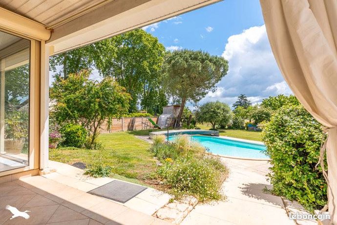 Maison 6 pièces 140 m²