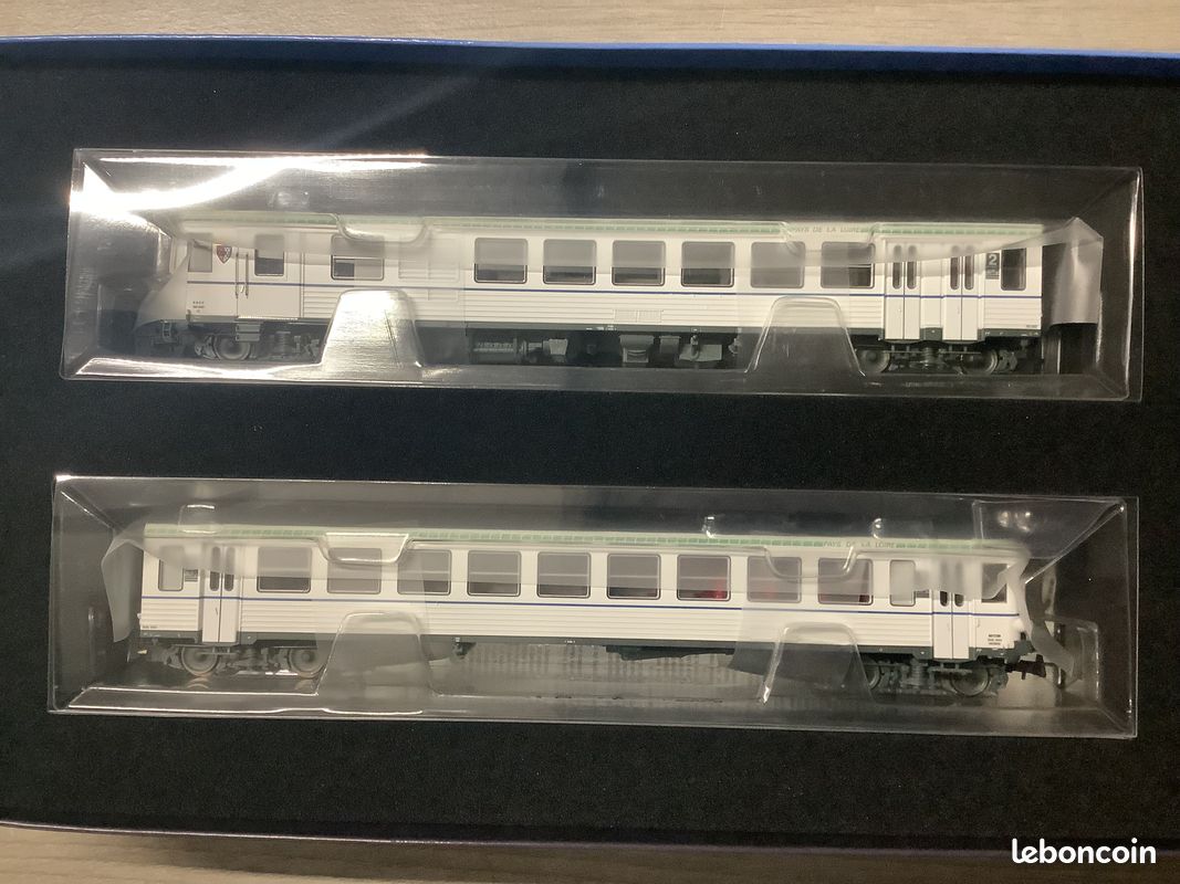 JOUEF HJ2613 Coffret Autorail EAD X4697 + XR8694 Blanc/gris pays De La Loire Ep V H0