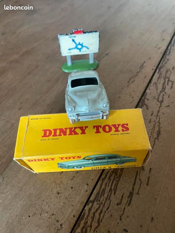 DINKY TOYS 24U SIMCA 9 ARONDE Avec Boîte Originale. France