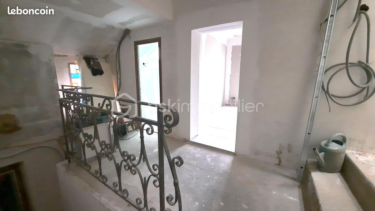 Immeuble 7 pièces 96 m² · à Joigny · 96 m² · 130 000 €
