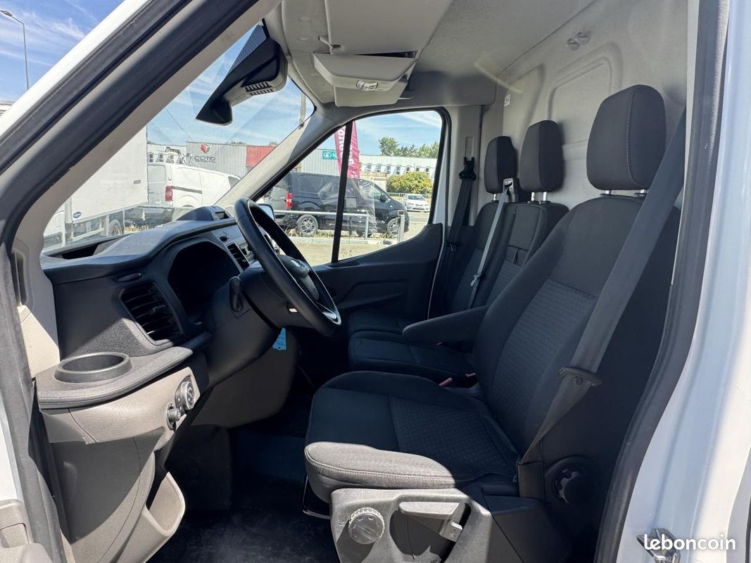 FORD TRANSIT 350 L3H2 2.0 EcoBlue 130ch Trend (image 4)