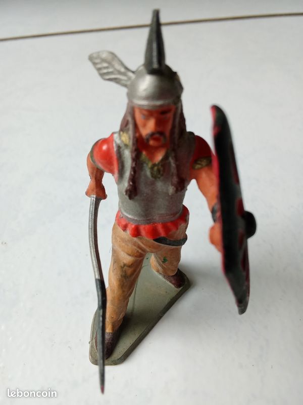 Figurine vintage guerrier gaulois (image 4)