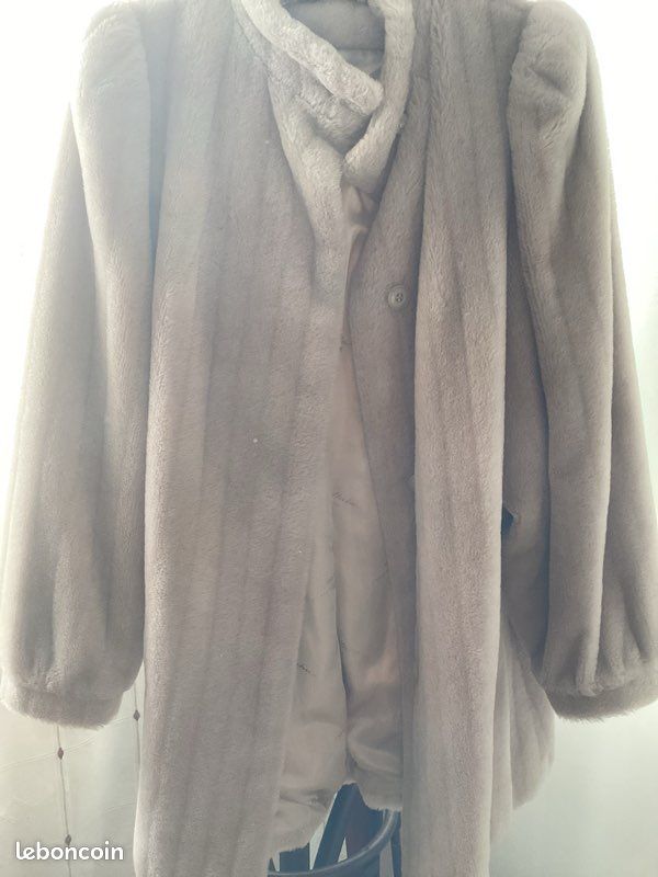 Manteau fourrure femme taille 38 (image 1)