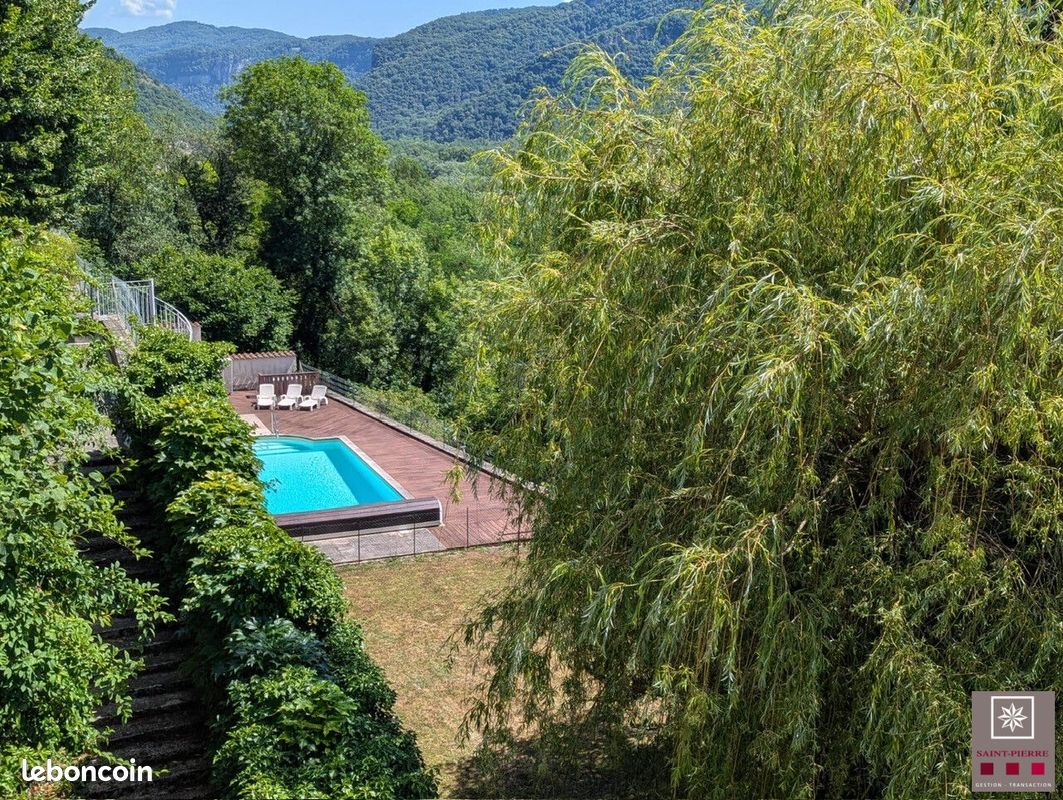 Maison 10 pièces 340 m² · à Ambérieu-en-Bugey · 340 m² · 820 000 €