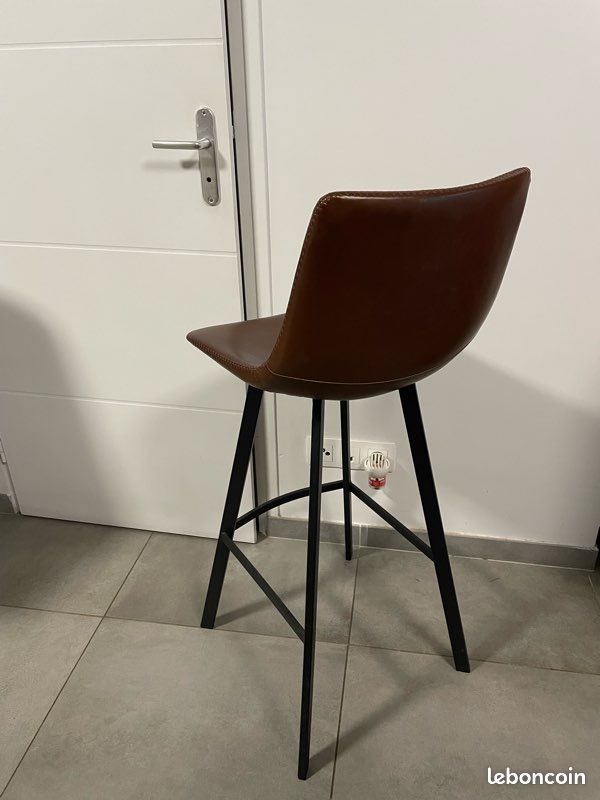Vends 2 chaises hautes en cuir (image 3)