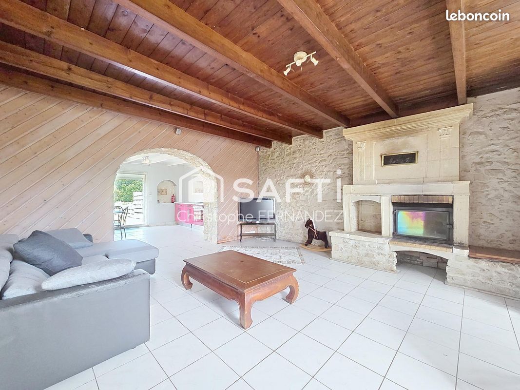 Maison 9 pièces 268 m² · à Boisredon · 268 m² · 235 000 €