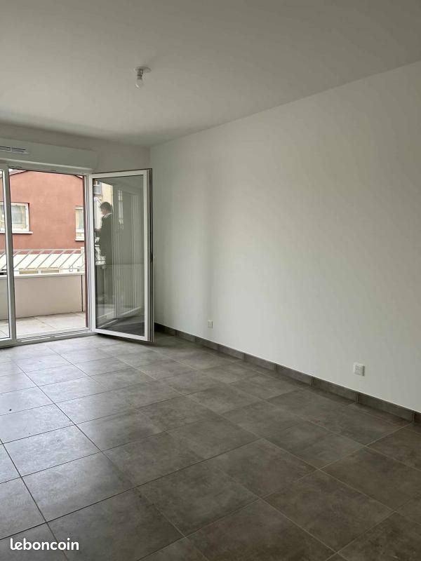 Appartement 2 pièces 48 m² · à Montereau-Fault-Yonne · 48 m² · 745 €