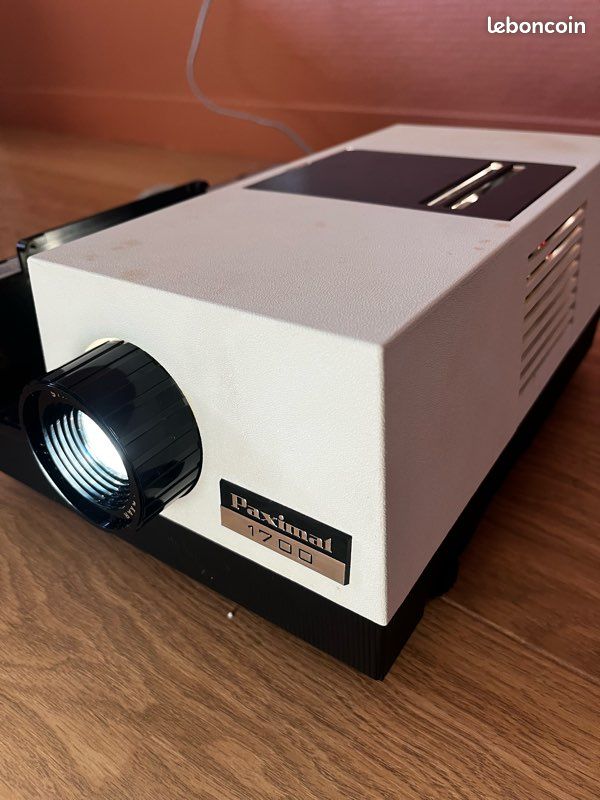 Projecteur de diapositives Voigtländer Perkeo