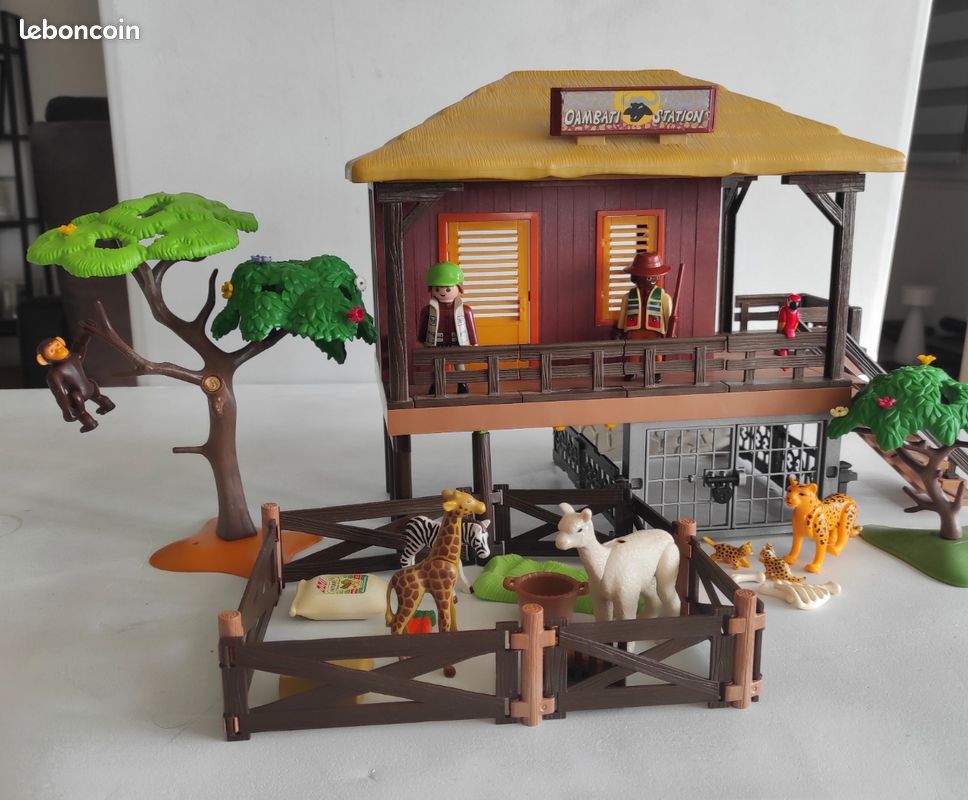 Playmobil Station Oambati / Centre de soin animaux pour animaux de la Savane.
Réf: 4826 (image 9)