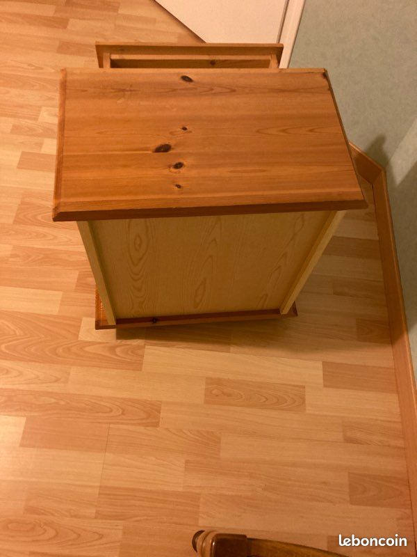 Table de chevet en pin (image 4)