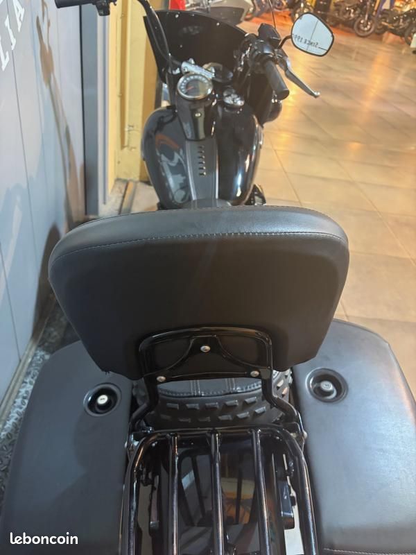 Harley Davidson SOFTAIL HERITAGE 1868 CLASSIC (image 5)