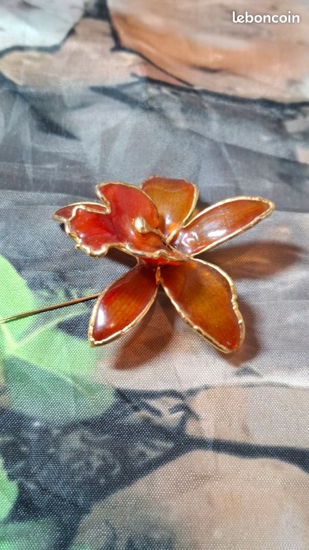 EVER FAITH Broche Femme Fleur Orchidée Cristal Autrichien - Accessoire Élégant Pour Vêtements