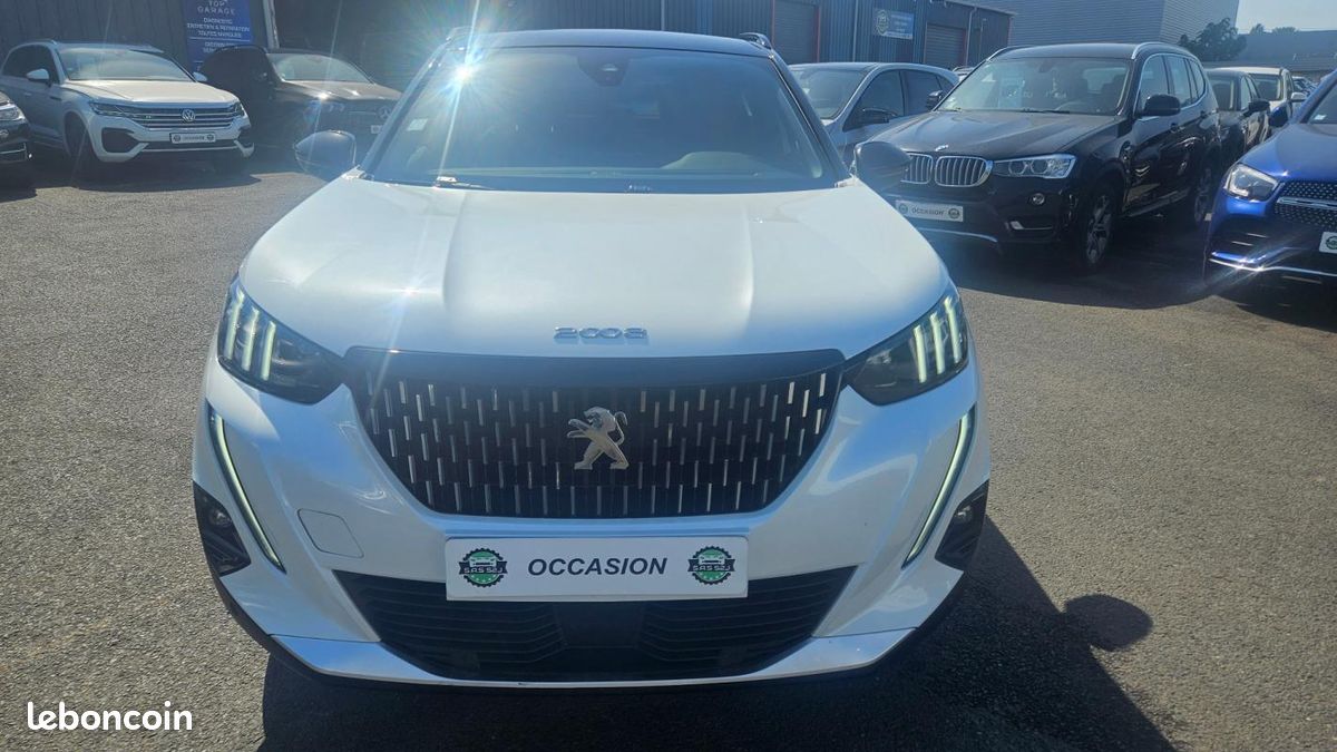 Peugeot 2008 BlueHDi 130 S&S EAT8 GT (image 2)