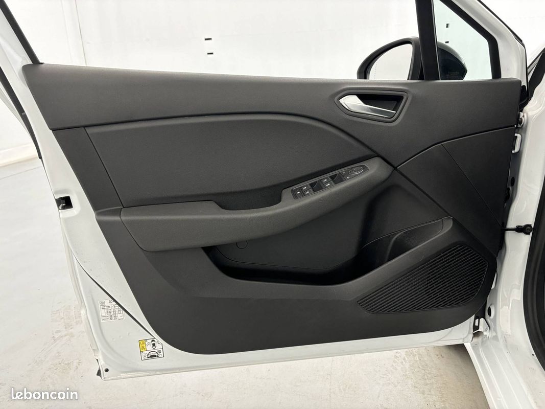 Renault clio societe blue dci 100 evolution reversible (image 11)
