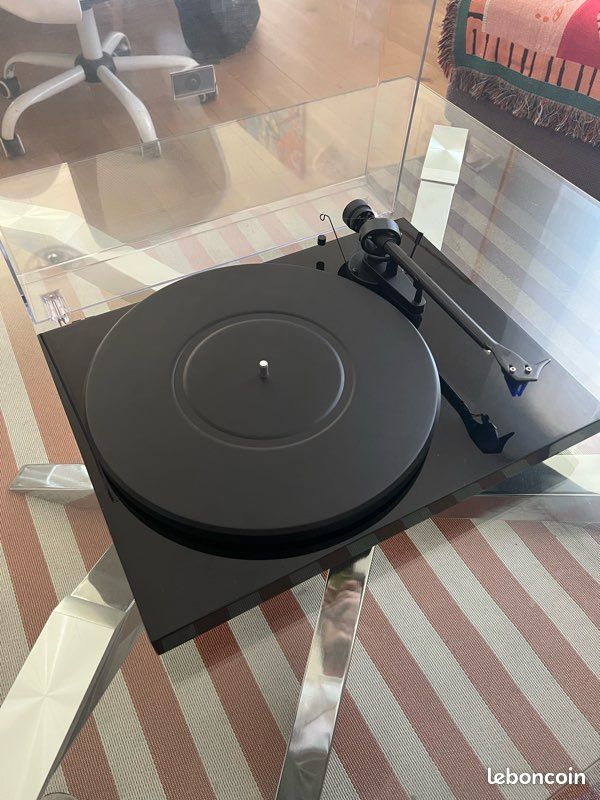 Platine vinyle Pro-Ject début Carbon (image 1)