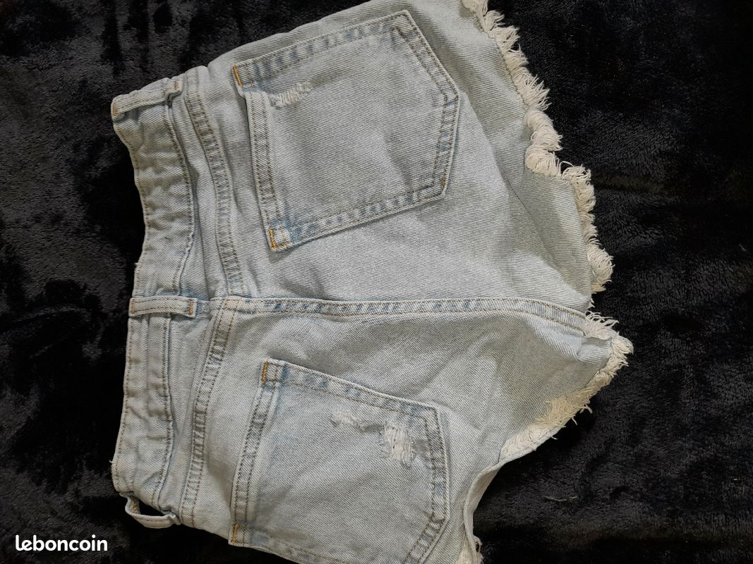 Short bleu (image 2)