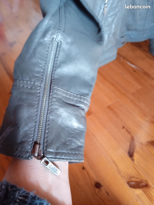 Blouson en cuir marque CAROLL (image 4)