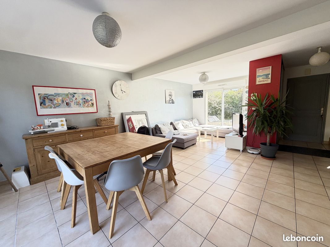 Maison 6 pièces 122 m² · à Blangy-Tronville · 122 m² · 330 000 €
