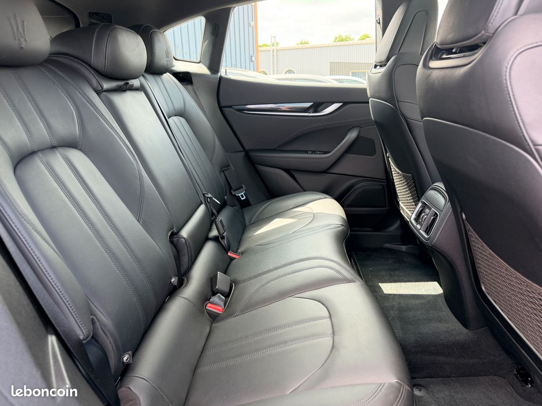 Maserati levante 3.0 v6 s q4 gransport auto 1 ere main avec seulement 45964 kms (image 9)
