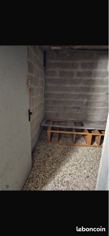 Cave / box (image 3)