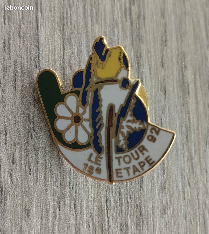 Tour De France Cycling Pin Badge - Pins and Things