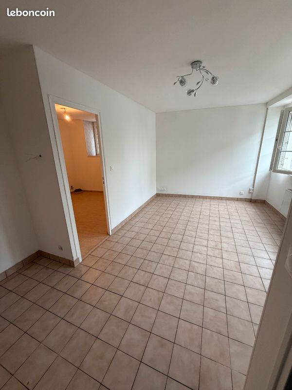 Appartement 2 pièces 35 m² · à Guéret · 35 m² · 420 €