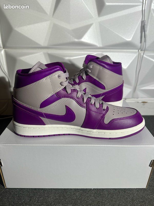 Nike Jordan 1 Mid T42 NEUF (image 3)